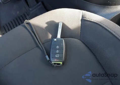 2016 Kia Soul z USA, uszkodzony, nr VIN KNDJN2A28G7288708